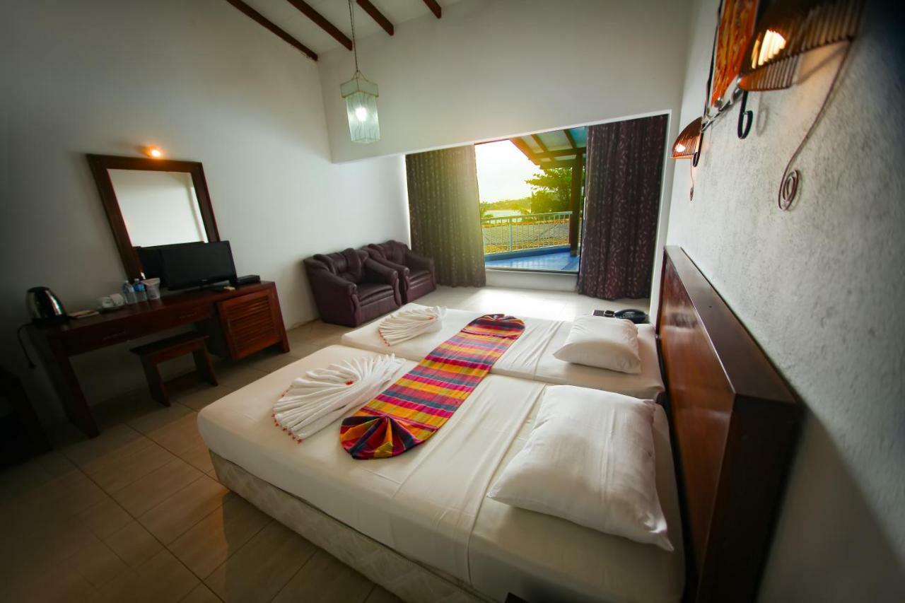 Lavendish Beach Resort Unawatuna Exterior foto